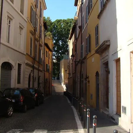 Konukevi Myrome Navona