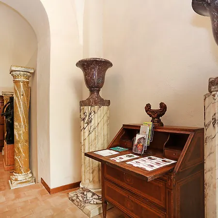 Myrome Navona בית הארחה 3*