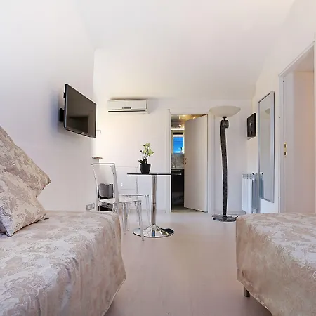 Myrome Navona 3* רומא
