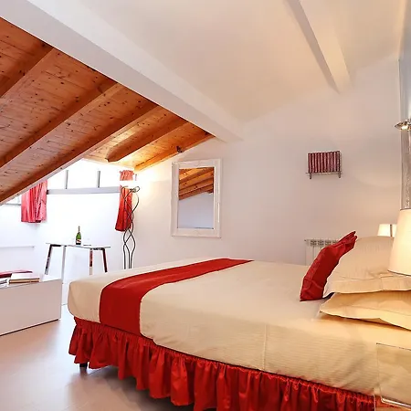 Myrome Navona בית הארחה 3*